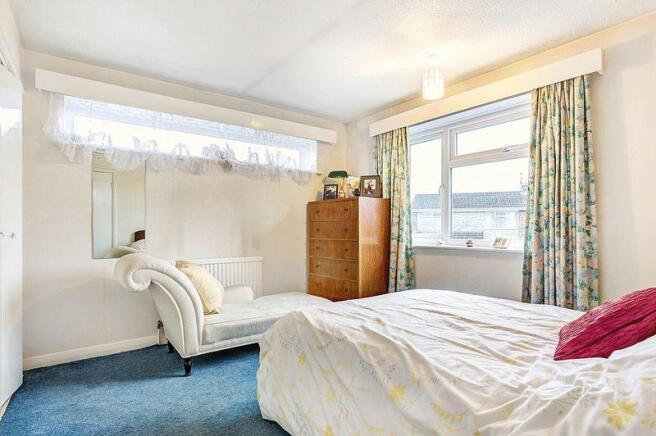 BEDROOM 2