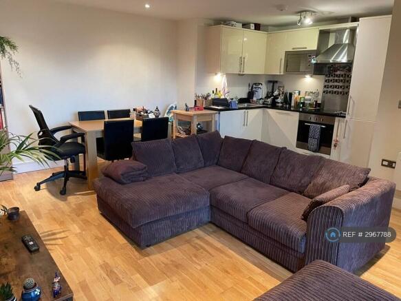 Living Room/Open Plan Kitchen