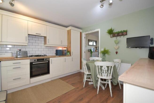 KITCHEN DINER 01.jpg