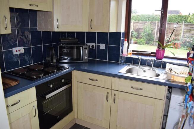 5 Kitchen.jpg