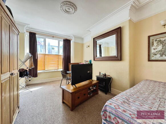 Sandringham Avenue, Rhyl LL18 1NL photo 4