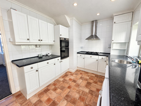 Fitted Kitchen: