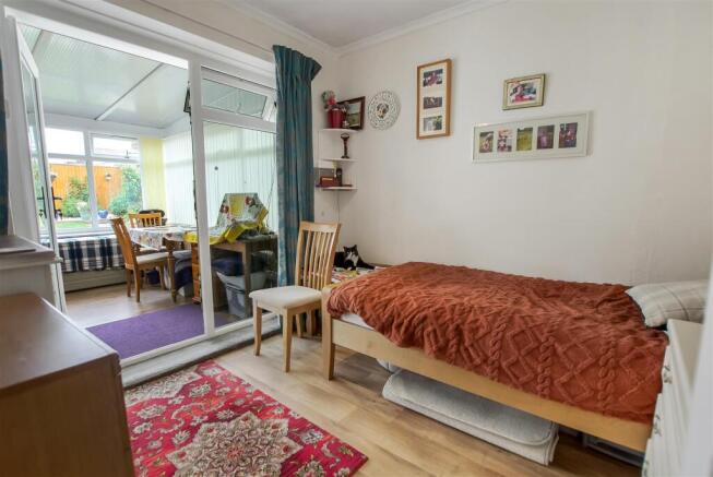 2 bed Semi-Detached Bungalow for sale Image 9