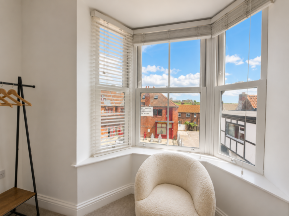 2 bed Apartment for sale Image 2