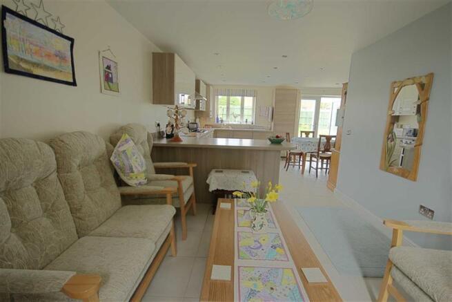 FAMILY KITCHEN/DINER