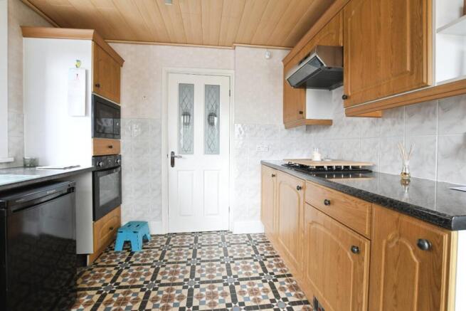 3 bed Semi-Detached for sale Image 8