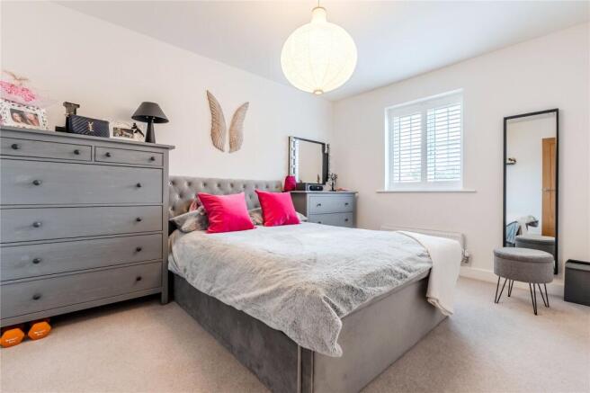4 bed Detached for sale Image 11
