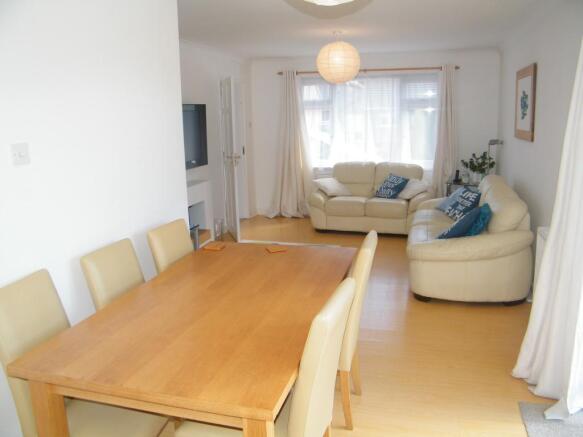 Lounge/Dining Room