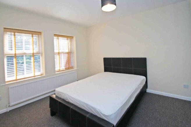 2 bed Flat to rent Image 4