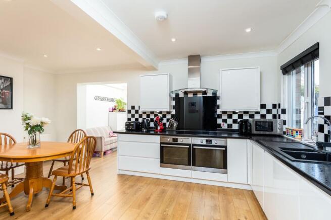 Kitchen/breakfast ro