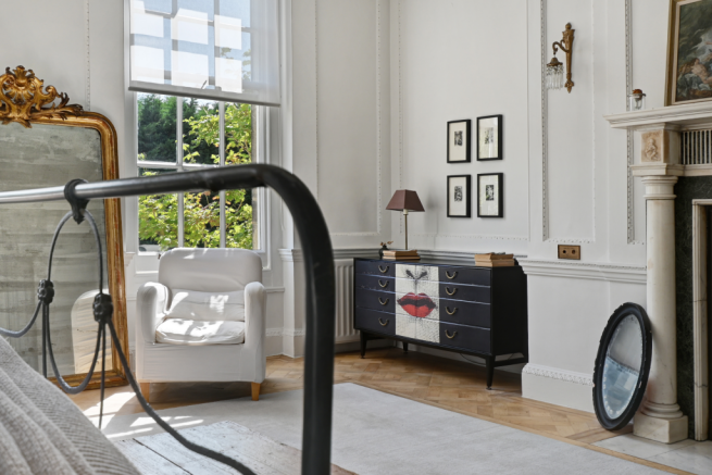 3 bed Apartment for sale Image 3