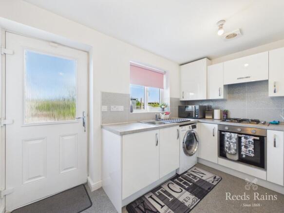 2 bed Semi-Detached for sale Image 12