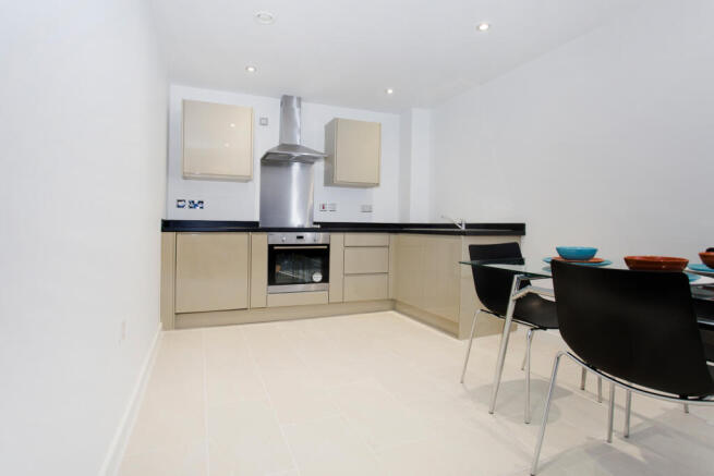 1 bed Apartment to rent Image 9