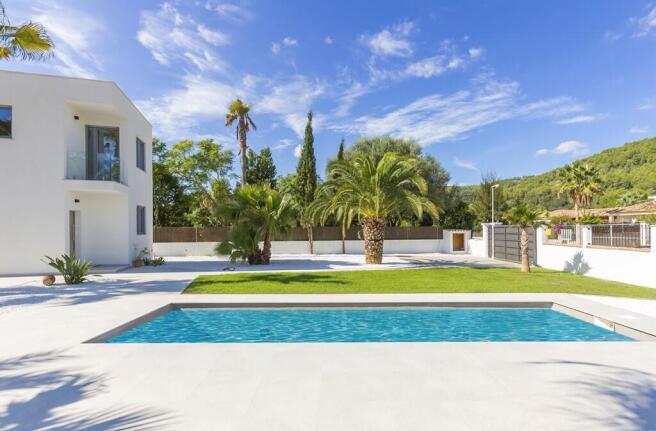 Exterior and Pool (2