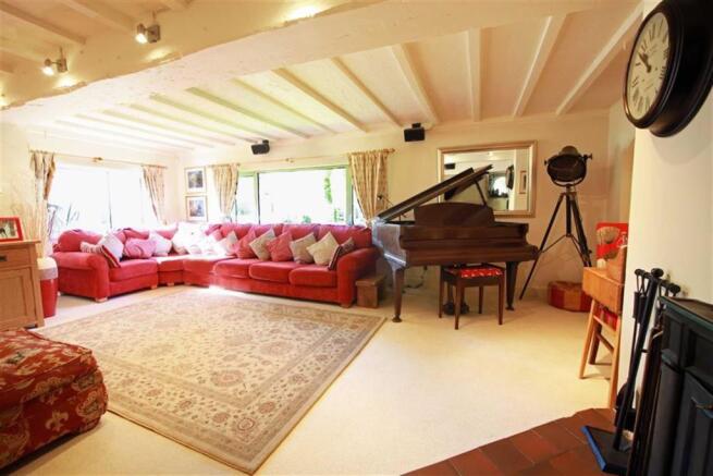 SITTING ROOM