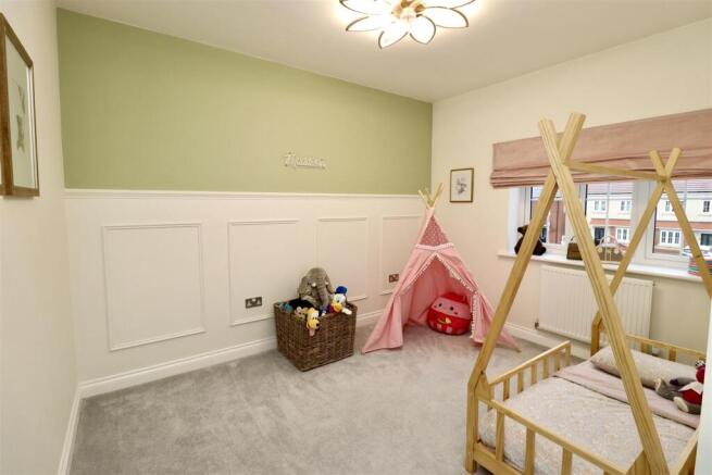 3 bed Terraced for sale Image 7