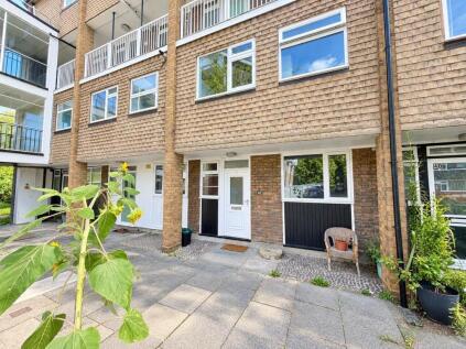 River Park Gardens, Bromley, BR2