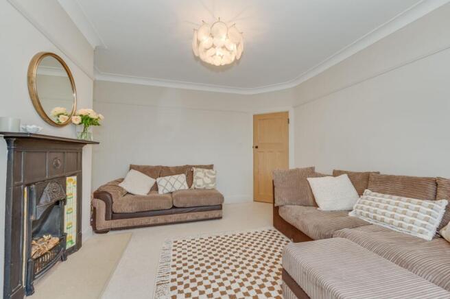 3 bed Semi-Detached for sale Image 10