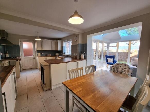 Kitchen / Dining Room