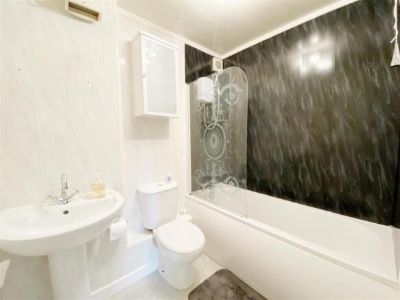 Bathroom.jpg