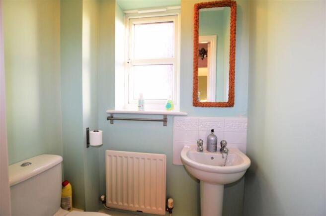 Cloakroom/wc