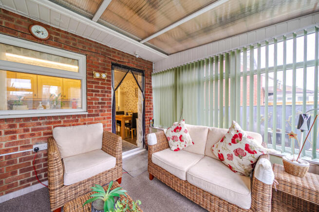 2 bed Semi-Detached for sale Image 8