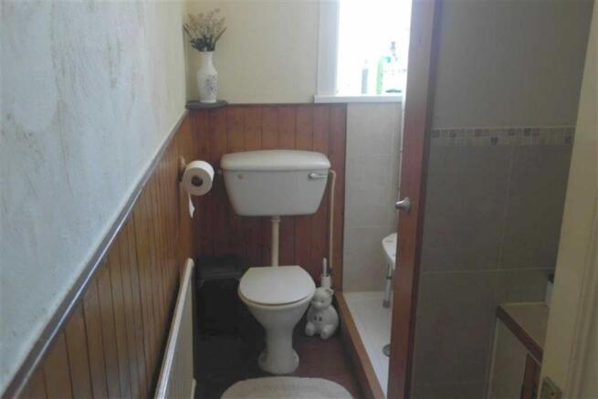 SHOWER ROOM