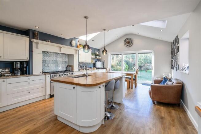 38 Buryfield Road_5.jpg