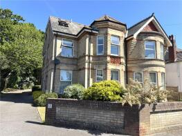 Flat 2, 21 Sandringham Court, Sandringham Road, Poole BH14 8TH