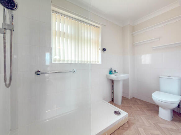 2 bed Bungalow for sale Image 4