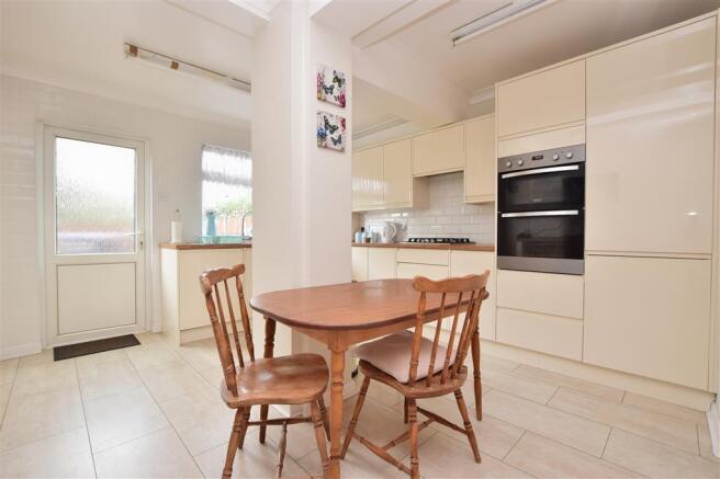 Kitchen/Breakfast Room