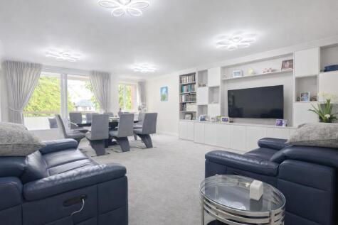 Rydal Court, Stonegrove, Edgware, Middlesex, HA8 7TW