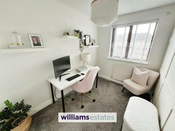 Bedroom/Office