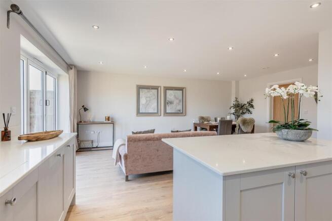 8641659-interior52.jpg