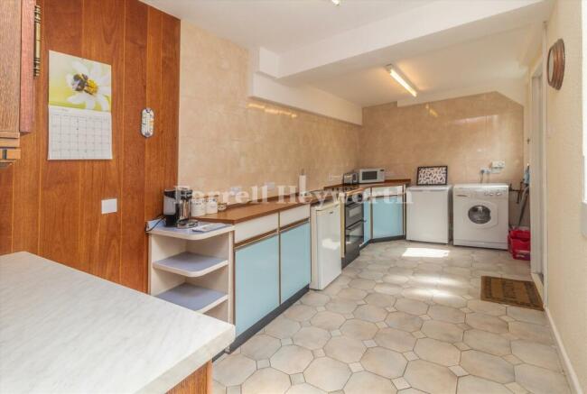 Kitchen image 2
