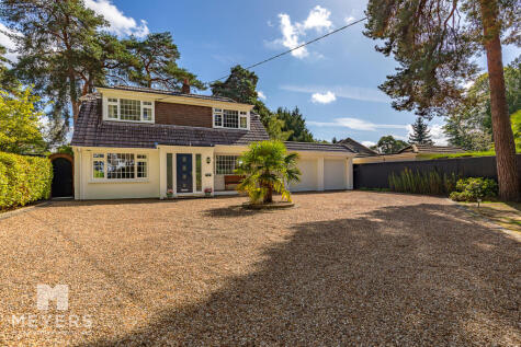 Moorside Road, West Moors, BH22 0