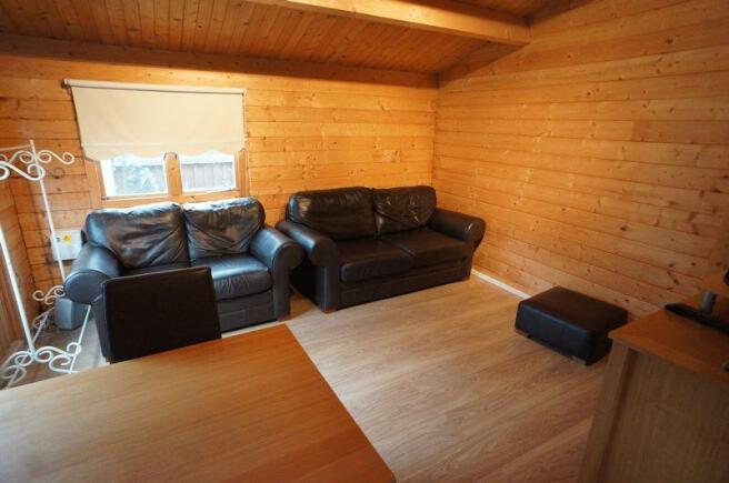 Log Cabin Livi...