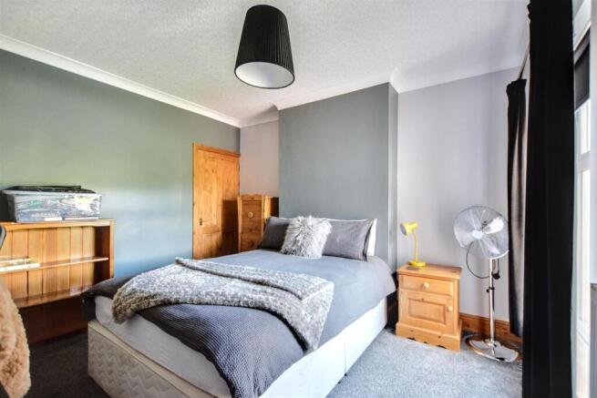 Bedroom 2_1.jpeg