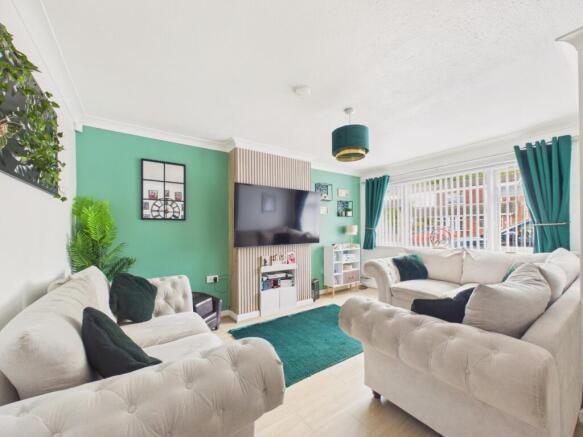 3 bed Semi-Detached for sale Image 3