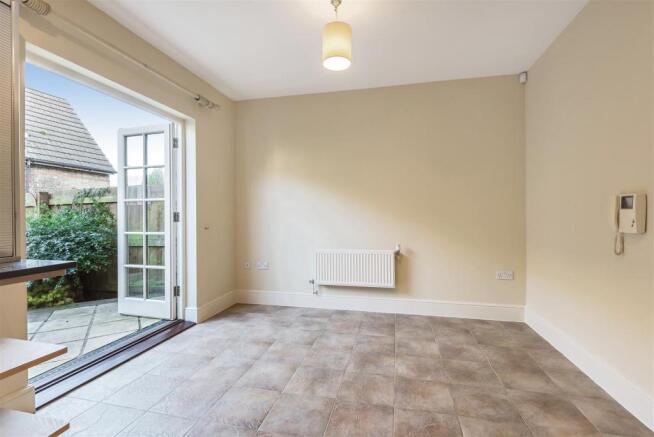 Dining Area.JPG