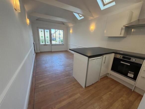 Lounge kitchen.jpg