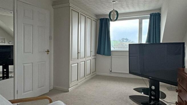 Bedroom 2 1.jpg
