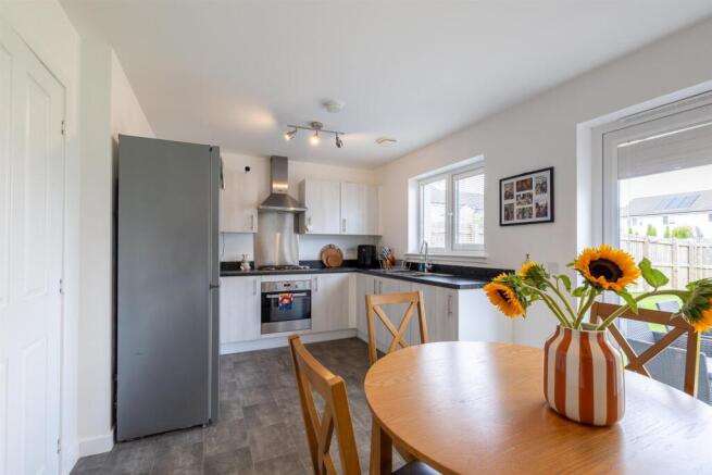 8 Caesar Avenue Perth-14.jpg