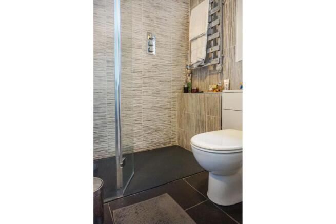 Master En-suite