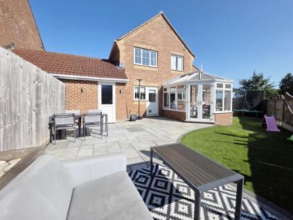 Bishop Close, Talbot Village, Poole, Dorset, BH12