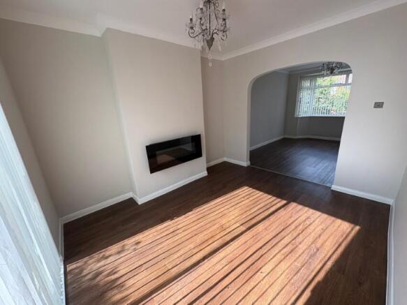 3 bed Semi-Detached to rent Image 6