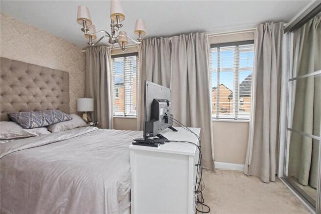 4 bed Semi-Detached for sale Image 7