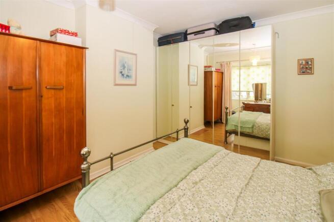3 bed Semi-Detached for sale Image 6