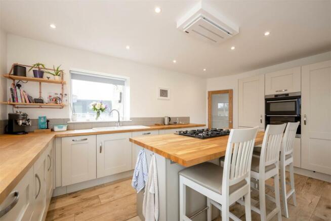 Kitchen V2
