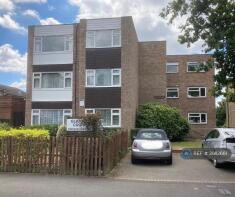 Flat 3, Glaston Court, Farnaby Road, Bromley BR1 4BU